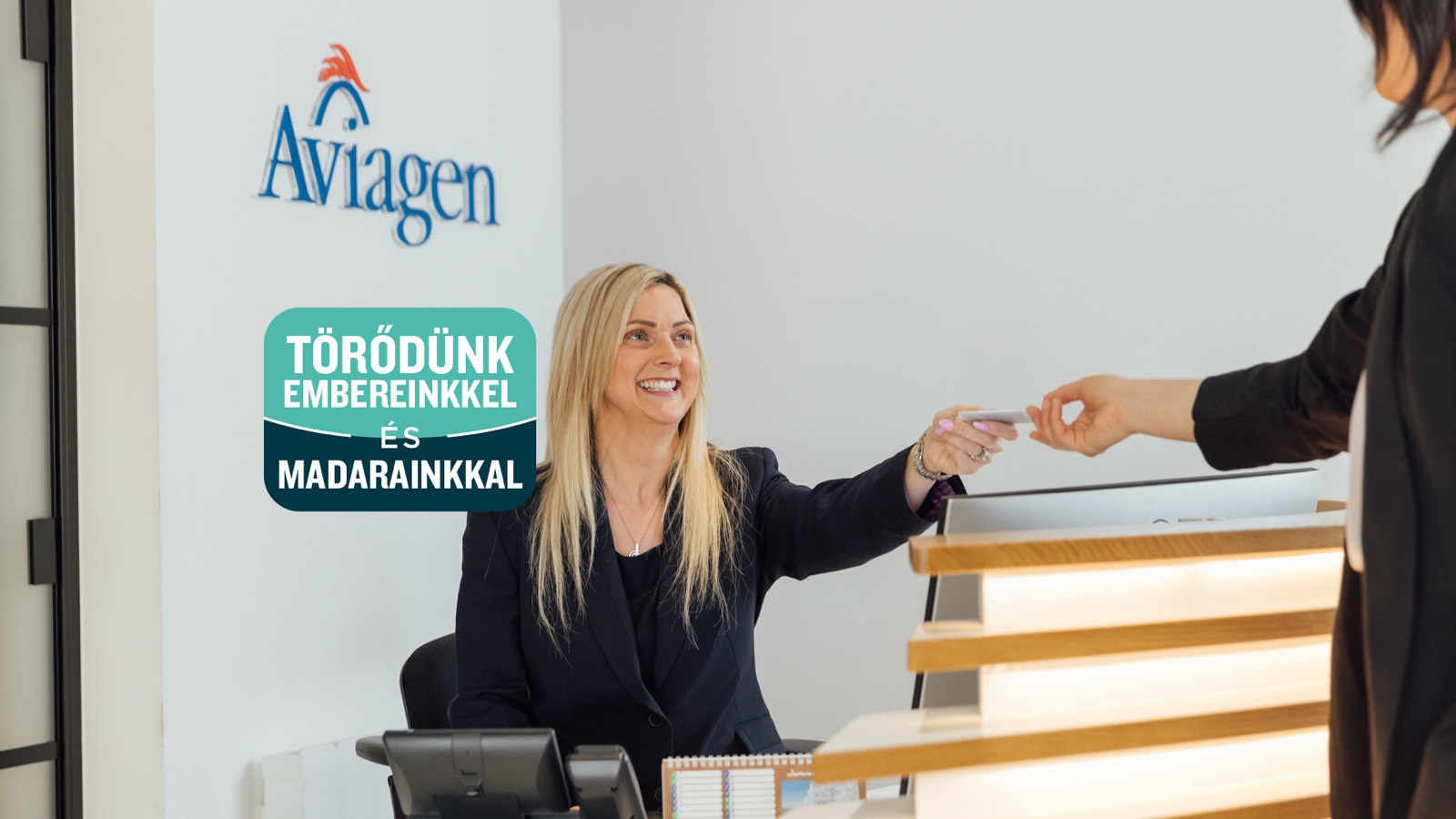 Törődünk embereinkkel és madarainkkal - munka a keltetőben